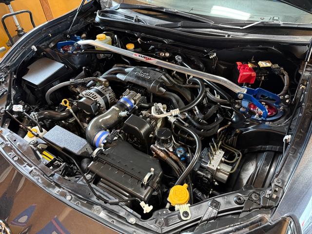 ８６ ＧＴ　新品ＯＲＣメタルクラッチ／ＢＬＩＴＺ新品ＺＺＲ車高調／ＢＲＩＤＥジーグ３タイプＲ／モデリスタエアロ／Ｃ－ＷＥＳＴエアロ／ＧＲ８６純正ホイール／社外エキマニ／ＳＡＣＬＡＭマフラー／トラストオイルクーラー（73枚目）