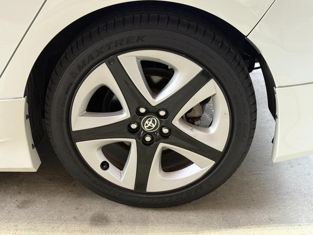 プリウス Sツーリングセレクション モデリスタフルエアロ/ALPINE9インチナビ/BLUETOOTH/バックカメラ/ETC/レザーシート/シートヒーター/社外プリウス専用ハンドル/禁煙車/全国対応/コーティング施工(9枚目)