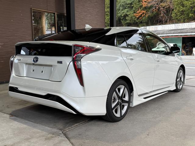 プリウス Sツーリングセレクション モデリスタフルエアロ/ALPINE9インチナビ/BLUETOOTH/バックカメラ/ETC/レザーシート/シートヒーター/社外プリウス専用ハンドル/禁煙車/全国対応/コーティング施工(13枚目)