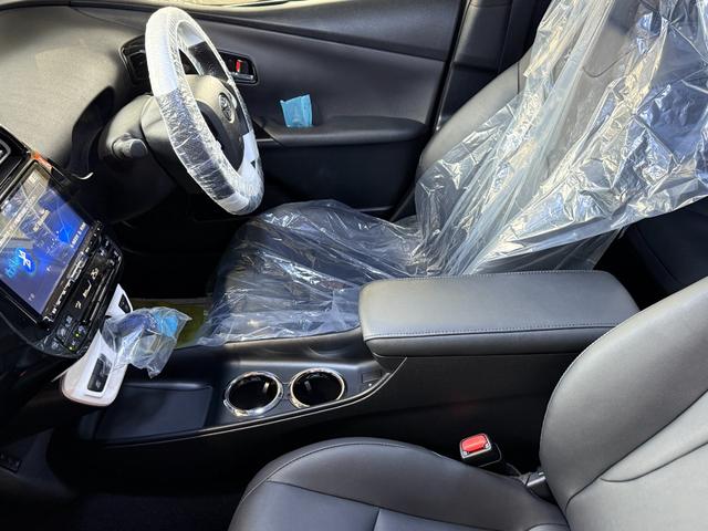 プリウス Sツーリングセレクション モデリスタフルエアロ/ALPINE9インチナビ/BLUETOOTH/バックカメラ/ETC/レザーシート/シートヒーター/社外プリウス専用ハンドル/禁煙車/全国対応/コーティング施工(35枚目)