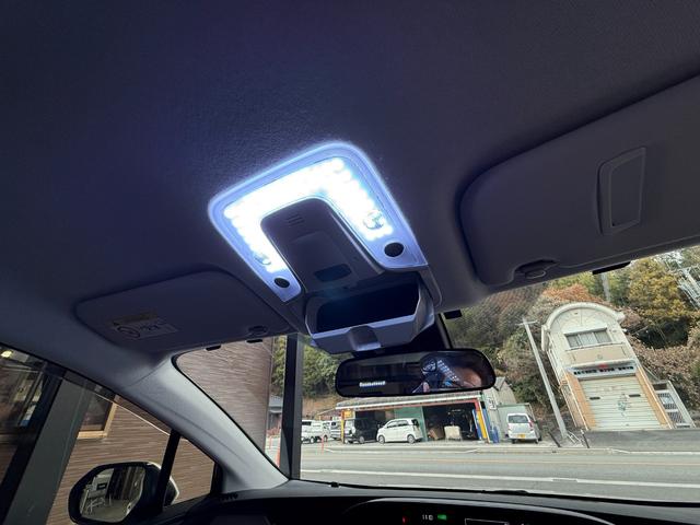 プリウス Sツーリングセレクション モデリスタフルエアロ/ALPINE9インチナビ/BLUETOOTH/バックカメラ/ETC/レザーシート/シートヒーター/社外プリウス専用ハンドル/禁煙車/全国対応/コーティング施工(39枚目)