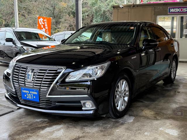 クラウンハイブリッド ロイヤルサルーン　純正ナビ／フルセグＴＶ／ＢＬＵＥＴＯＯＴＨ／ＥＴＣ／バックカメラ／全席電動シート／運転席シートヒーター／新品社外ステアリング／禁煙車／全国対応／コーティング施工（4枚目）