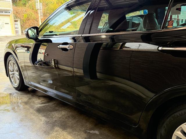 クラウンハイブリッド ロイヤルサルーン　純正ナビ／フルセグＴＶ／ＢＬＵＥＴＯＯＴＨ／ＥＴＣ／バックカメラ／全席電動シート／運転席シートヒーター／新品社外ステアリング／禁煙車／全国対応／コーティング施工（9枚目）