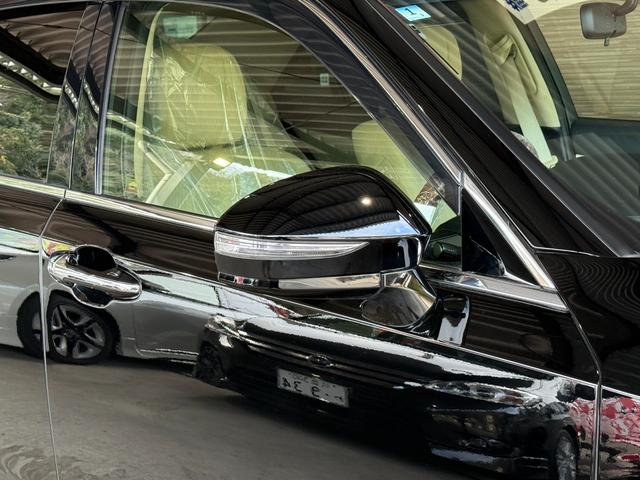 クラウンハイブリッド ロイヤルサルーン　純正ナビ／フルセグＴＶ／ＢＬＵＥＴＯＯＴＨ／ＥＴＣ／バックカメラ／全席電動シート／運転席シートヒーター／新品社外ステアリング／禁煙車／全国対応／コーティング施工（24枚目）