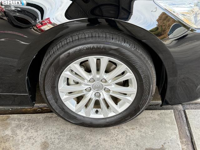 クラウンハイブリッド ロイヤルサルーン　純正ナビ／フルセグＴＶ／ＢＬＵＥＴＯＯＴＨ／ＥＴＣ／バックカメラ／全席電動シート／運転席シートヒーター／新品社外ステアリング／禁煙車／全国対応／コーティング施工（25枚目）