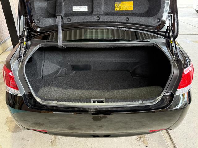 クラウンハイブリッド ロイヤルサルーン　純正ナビ／フルセグＴＶ／ＢＬＵＥＴＯＯＴＨ／ＥＴＣ／バックカメラ／全席電動シート／運転席シートヒーター／新品社外ステアリング／禁煙車／全国対応／コーティング施工（29枚目）