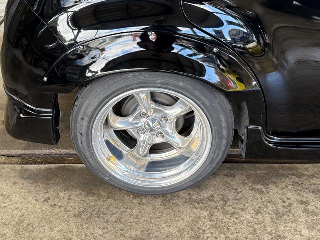 キューブ 15X USヘッドライト/フルエアロ/WORK深リム15インチGOOCARSHEMI/BLITZ車高調/MOONEYESステアリング・シフト・マット/ナビ/TV/Bカメラ/社外グリル・マフラー/禁煙車/幅公認(18枚目)