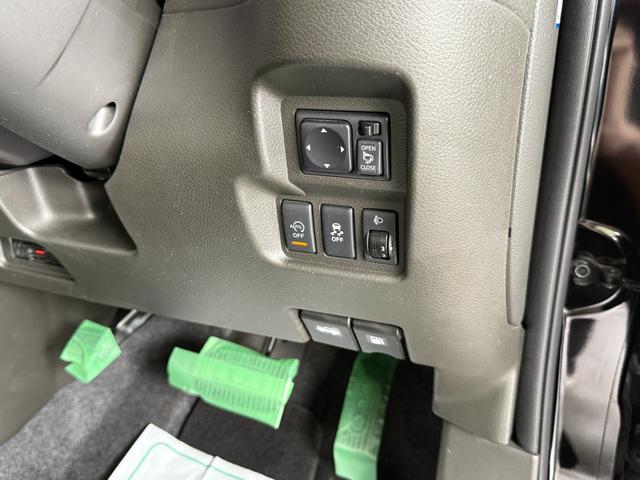 キューブ 15X USヘッドライト/フルエアロ/WORK深リム15インチGOOCARSHEMI/BLITZ車高調/MOONEYESステアリング・シフト・マット/ナビ/TV/Bカメラ/社外グリル・マフラー/禁煙車/幅公認(41枚目)