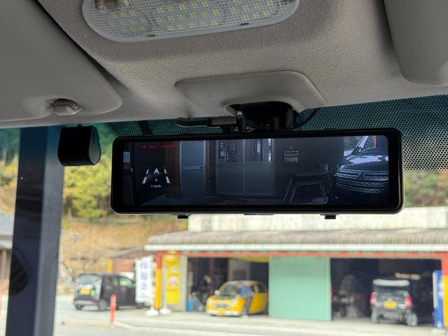 キューブ 15X USヘッドライト/フルエアロ/WORK深リム15インチGOOCARSHEMI/BLITZ車高調/MOONEYESステアリング・シフト・マット/ナビ/TV/Bカメラ/社外グリル・マフラー/禁煙車/幅公認(51枚目)