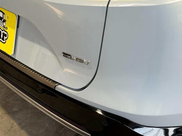 ヴェゼル ｅ：ＨＥＶ　ＰＬａＹ　ムーンルーフ／スマホ連携オーディオ／ＴＶ／ナビ／ＢＴ／バックカメラ／ＥＴＣ２０／スマホ置き充電／ステアリング・シートヒーター／電動バックドア／コムテックドライブレコーダー前後／禁煙車／コーティング施工（14枚目）