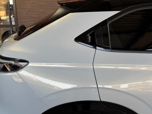 ヴェゼル ｅ：ＨＥＶ　ＰＬａＹ　ムーンルーフ／スマホ連携オーディオ／ＴＶ／ナビ／ＢＴ／バックカメラ／ＥＴＣ２０／スマホ置き充電／ステアリング・シートヒーター／電動バックドア／コムテックドライブレコーダー前後／禁煙車／コーティング施工（18枚目）