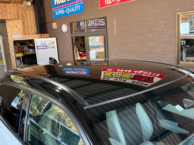 ヴェゼル ｅ：ＨＥＶ　ＰＬａＹ　ムーンルーフ／スマホ連携オーディオ／ＴＶ／ナビ／ＢＴ／バックカメラ／ＥＴＣ２０／スマホ置き充電／ステアリング・シートヒーター／電動バックドア／コムテックドライブレコーダー前後／禁煙車／コーティング施工（25枚目）