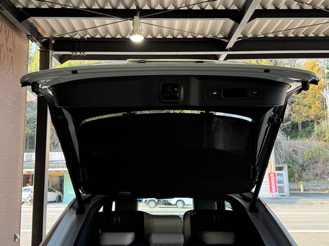 ヴェゼル ｅ：ＨＥＶ　ＰＬａＹ　ムーンルーフ／スマホ連携オーディオ／ＴＶ／ナビ／ＢＴ／バックカメラ／ＥＴＣ２０／スマホ置き充電／ステアリング・シートヒーター／電動バックドア／コムテックドライブレコーダー前後／禁煙車／コーティング施工（26枚目）