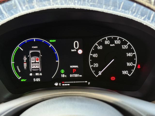 ヴェゼル ｅ：ＨＥＶ　ＰＬａＹ　ムーンルーフ／スマホ連携オーディオ／ＴＶ／ナビ／ＢＴ／バックカメラ／ＥＴＣ２０／スマホ置き充電／ステアリング・シートヒーター／電動バックドア／コムテックドライブレコーダー前後／禁煙車／コーティング施工（60枚目）