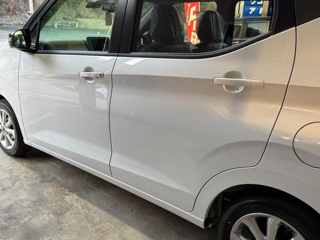 デイズ X 登録済未使用車/走行距離6km/保証継承有/パールホワイトブラウンツートンカラー/サポカー/アラウンドビューモニター装着/純正アルミホイール/新品バイザーマット取付/コーティング施工(8枚目)