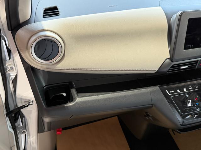 デイズ X 登録済未使用車/走行距離6km/保証継承有/パールホワイトブラウンツートンカラー/サポカー/アラウンドビューモニター装着/純正アルミホイール/新品バイザーマット取付/コーティング施工(32枚目)