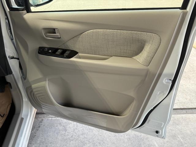 デイズ X 登録済未使用車/走行距離6km/保証継承有/パールホワイトブラウンツートンカラー/サポカー/アラウンドビューモニター装着/純正アルミホイール/新品バイザーマット取付/コーティング施工(38枚目)