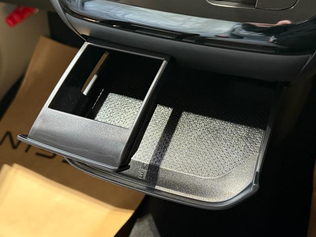 デイズ X 登録済未使用車/走行距離6km/保証継承有/パールホワイトブラウンツートンカラー/サポカー/アラウンドビューモニター装着/純正アルミホイール/新品バイザーマット取付/コーティング施工(50枚目)