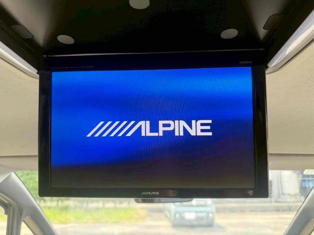 ヴォクシー ハイブリッドＶ　ＥＴＣ　バックカメラ　ＴＶ　オートクルーズコントロール　両側電動スライドドア　ＬＥＤヘッドランプ　スマートキー　アイドリングストップ　電動格納ミラー　後席モニター　３列シート　ＣＶＴ　アルミホイール（5枚目）