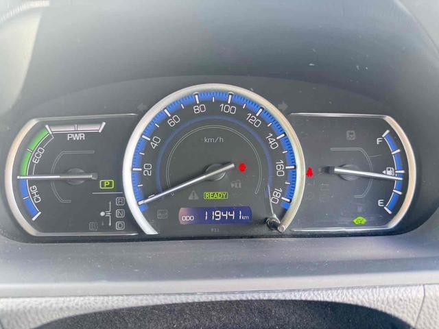 ヴォクシー ハイブリッドＶ　ＥＴＣ　バックカメラ　ＴＶ　オートクルーズコントロール　両側電動スライドドア　ＬＥＤヘッドランプ　スマートキー　アイドリングストップ　電動格納ミラー　後席モニター　３列シート　ＣＶＴ　アルミホイール（6枚目）