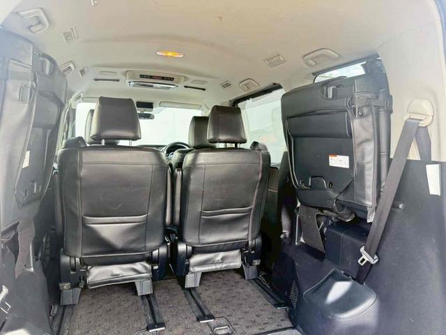 ヴォクシー ハイブリッドＶ　ＥＴＣ　バックカメラ　ＴＶ　オートクルーズコントロール　両側電動スライドドア　ＬＥＤヘッドランプ　スマートキー　アイドリングストップ　電動格納ミラー　後席モニター　３列シート　ＣＶＴ　アルミホイール（23枚目）