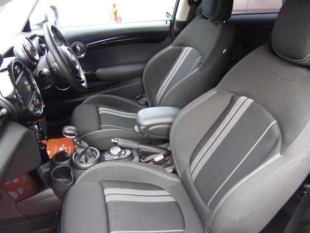 ＭＩＮＩ クーパーＳ　ワンオーナー・記録簿・ナビ・ブルートゥース・ＬＥＤ・ＥＴＣ・禁煙車（6枚目）