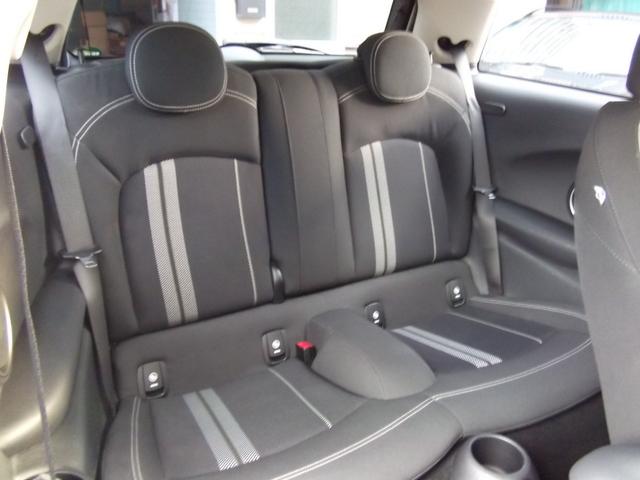 ＭＩＮＩ クーパーＳ　ワンオーナー・記録簿・ナビ・ブルートゥース・ＬＥＤ・ＥＴＣ・禁煙車（7枚目）