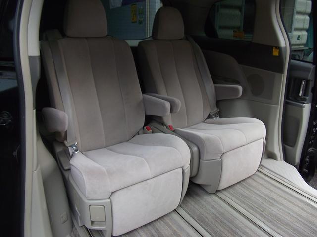 エスティマ ２．４アエラス　Ｇエディション　ワンオーナー・ＴＲＤスポイラー・禁煙車・ナビ・ブルートゥース・ＴＶ・ＥＴＣ・ドラレコ・両側パワースライドドア・アルミホイール（12枚目）