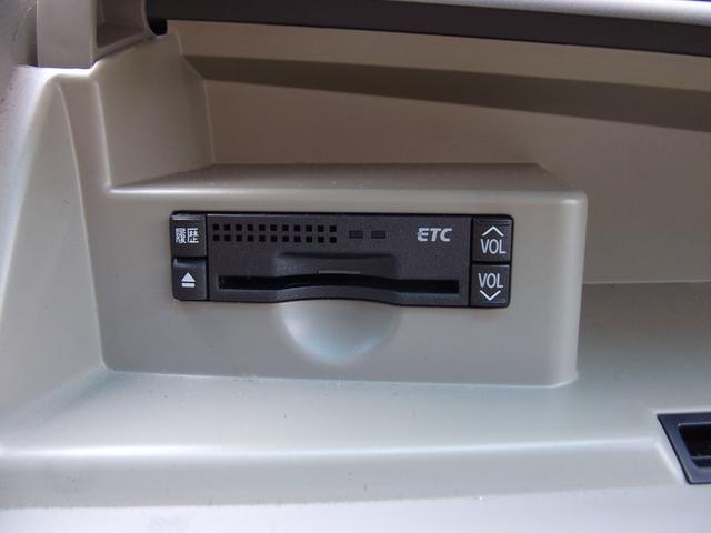 エスティマ ２．４アエラス　Ｇエディション　ワンオーナー・ＴＲＤスポイラー・禁煙車・ナビ・ブルートゥース・ＴＶ・ＥＴＣ・ドラレコ・両側パワースライドドア・アルミホイール（16枚目）