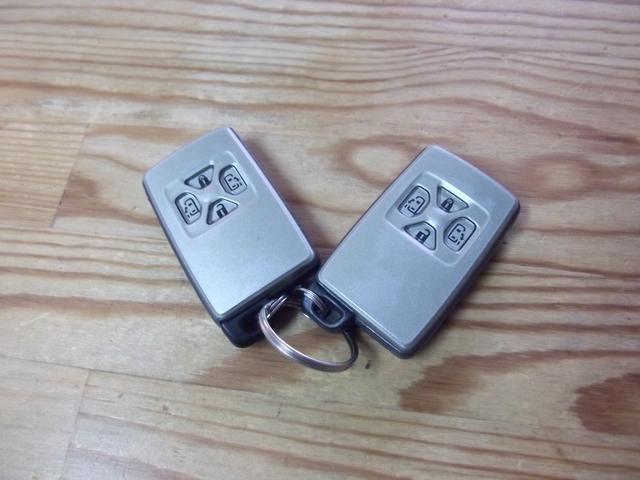 エスティマ ２．４アエラス　Ｇエディション　ワンオーナー・ＴＲＤスポイラー・禁煙車・ナビ・ブルートゥース・ＴＶ・ＥＴＣ・ドラレコ・両側パワースライドドア・アルミホイール（32枚目）