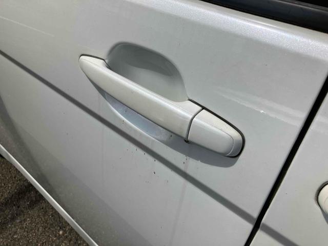 アイシス プラタナ　ＥＴＣ　バックカメラ　ナビ　ＴＶ　両側スライド・片側電動　オートライト　ＨＩＤ　スマートキー　電動格納ミラー　３列シート　フルフラット　ＣＶＴ　アルミホイール　ＣＤ　ＤＶＤ再生（22枚目）