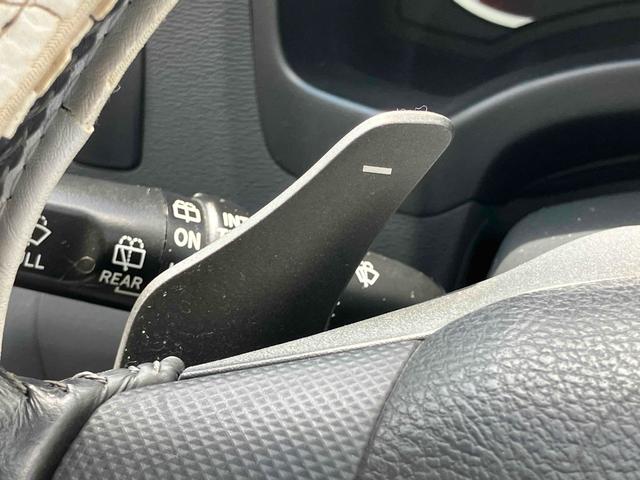 アイシス プラタナ　ＥＴＣ　バックカメラ　ナビ　ＴＶ　両側スライド・片側電動　オートライト　ＨＩＤ　スマートキー　電動格納ミラー　３列シート　フルフラット　ＣＶＴ　アルミホイール　ＣＤ　ＤＶＤ再生（38枚目）