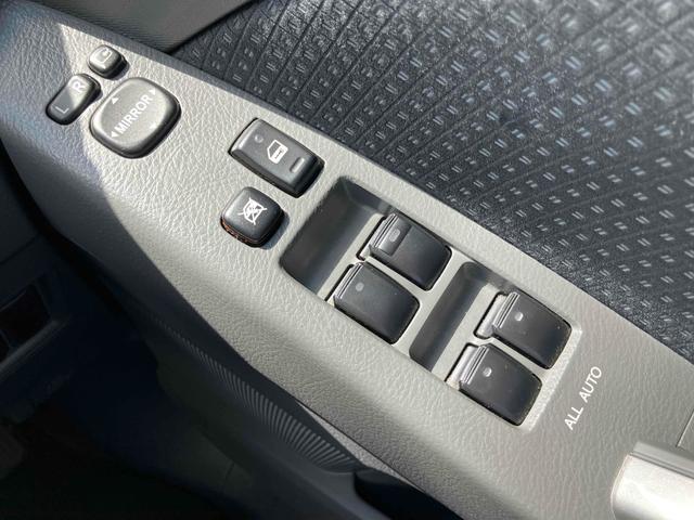 アイシス プラタナ　ＥＴＣ　バックカメラ　ナビ　ＴＶ　両側スライド・片側電動　オートライト　ＨＩＤ　スマートキー　電動格納ミラー　３列シート　フルフラット　ＣＶＴ　アルミホイール　ＣＤ　ＤＶＤ再生（40枚目）