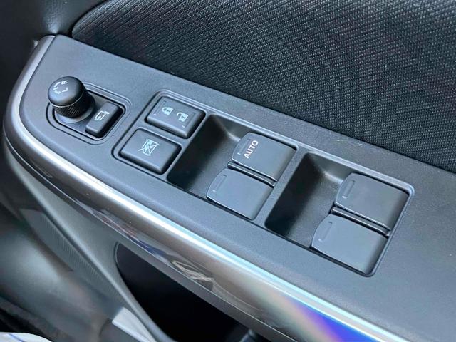 スイフトスポーツ ＺＣ３３Ｓ　ファイナルエディション　全周囲カメラ　クリアランスソナー　オートクルーズコントロール　レーンアシスト　衝突被害軽減システム　アルミホイール　オートライト　ＬＥＤヘッドランプ　スマートキー　電動格納ミラー　シートヒーター　ＭＴ（11枚目）