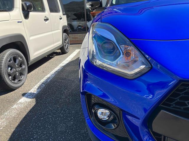 スイフトスポーツ ＺＣ３３Ｓ　ファイナルエディション　全周囲カメラ　クリアランスソナー　オートクルーズコントロール　レーンアシスト　衝突被害軽減システム　アルミホイール　オートライト　ＬＥＤヘッドランプ　スマートキー　電動格納ミラー　シートヒーター　ＭＴ（33枚目）