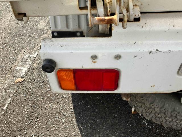 キャリイトラック 　４ＷＤ　ダンプ　ＭＴ　ナビ　ＴＶ　アルミホイール　エアコン　運転席エアバッグ　ＣＤ　ＤＶＤ再生　ＵＳＢ（11枚目）