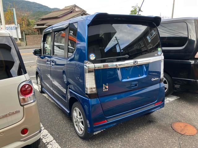Ｎ－ＢＯＸカスタム Ｇ・Ｌパッケージ　バックカメラ　両側スライド・片側電動　ナビ　ＴＶ　オートライト　ＨＩＤ　スマートキー　アイドリングストップ　電動格納ミラー　ベンチシート　ＣＶＴ　盗難防止システム　ＡＢＳ　ＥＳＣ　ＣＤ　ＤＶＤ再生（20枚目）