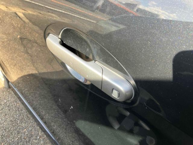 スペーシア Ｇ　両側電動スライドドア　ナビ　ＴＶ　衝突被害軽減システム　オートライト　スマートキー　アイドリングストップ　電動格納ミラー　シートヒーター　ＣＶＴ　盗難防止システム　ＡＢＳ　ＥＳＣ　ＣＤ（23枚目）