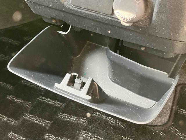 スペーシア Ｇ　両側電動スライドドア　ナビ　ＴＶ　衝突被害軽減システム　オートライト　スマートキー　アイドリングストップ　電動格納ミラー　シートヒーター　ＣＶＴ　盗難防止システム　ＡＢＳ　ＥＳＣ　ＣＤ（33枚目）