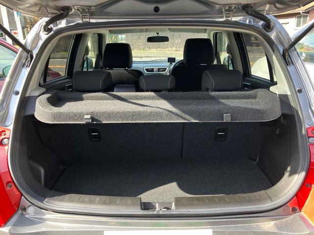 スイフト ＸＧ　オートクルーズコントロール　アルミホイール　オートライト　スマートキー　電動格納ミラー　ＣＶＴ　盗難防止システム　衝突安全ボディ　ＡＢＳ　ＣＤ　ミュージックプレイヤー接続可　エアコン（16枚目）