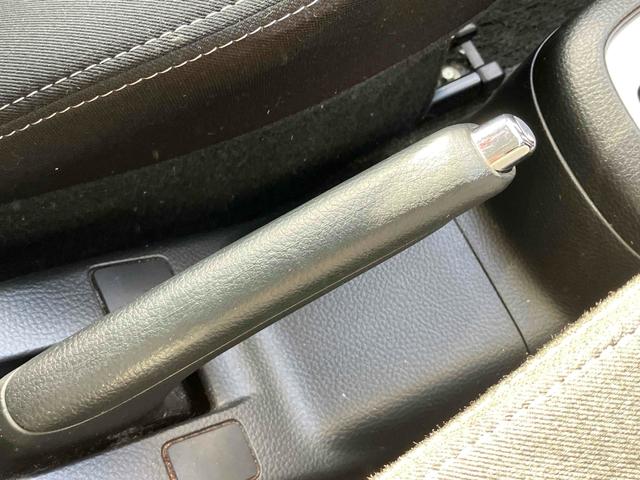 スイフト ＸＧ　オートクルーズコントロール　アルミホイール　オートライト　スマートキー　電動格納ミラー　ＣＶＴ　盗難防止システム　衝突安全ボディ　ＡＢＳ　ＣＤ　ミュージックプレイヤー接続可　エアコン（26枚目）