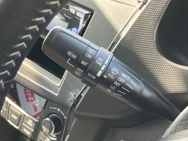 スイフト ＸＧ　オートクルーズコントロール　アルミホイール　オートライト　スマートキー　電動格納ミラー　ＣＶＴ　盗難防止システム　衝突安全ボディ　ＡＢＳ　ＣＤ　ミュージックプレイヤー接続可　エアコン（29枚目）