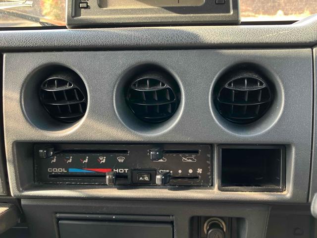 ジムニー ランドベンチャー　４ＷＤ　ＥＴＣ　ＭＴ　ＭＤ　エアコン（3枚目）