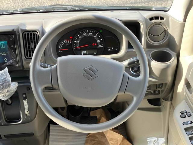 エブリイ ＰＡ　バックカメラ　両側電動スライドドア　ナビ　クリアランスソナー　レーンアシスト　衝突被害軽減システム　オートライト　スマートキー　アイドリングストップ　電動格納ミラー　シートヒーター　ＡＴ　ＡＢＳ（3枚目）