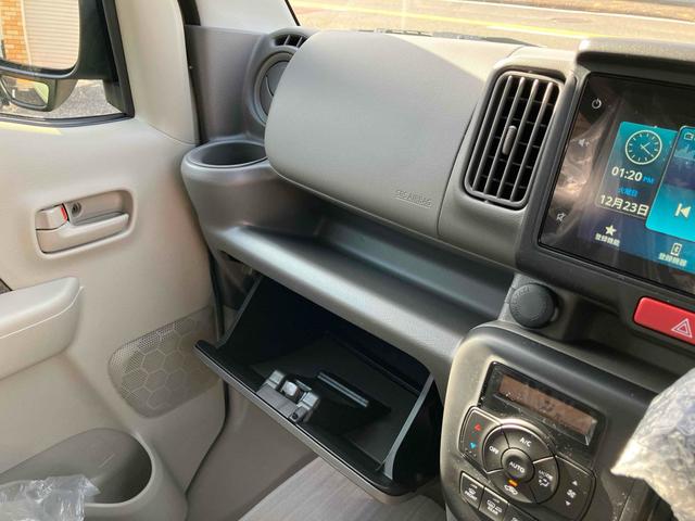 エブリイ ＰＡ　バックカメラ　両側電動スライドドア　ナビ　クリアランスソナー　レーンアシスト　衝突被害軽減システム　オートライト　スマートキー　アイドリングストップ　電動格納ミラー　シートヒーター　ＡＴ　ＡＢＳ（32枚目）