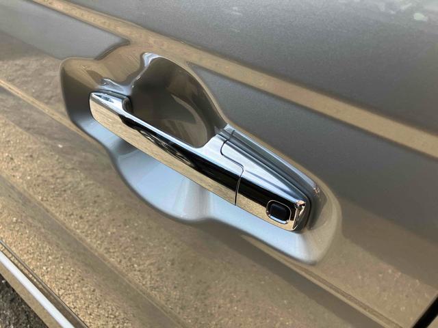 スペーシアカスタム ハイブリッドＸＳターボ　全周囲カメラ　両側電動スライドドア　ナビ　ＴＶ　クリアランスソナー　オートクルーズコントロール　レーンアシスト　衝突被害軽減システム　オートライト　ＬＥＤヘッドランプ　スマートキー（24枚目）