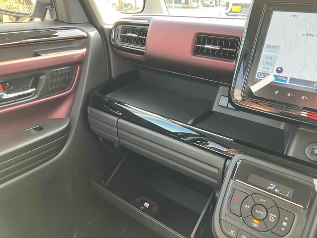 スペーシアカスタム ハイブリッドＸＳターボ　全周囲カメラ　両側電動スライドドア　ナビ　ＴＶ　クリアランスソナー　オートクルーズコントロール　レーンアシスト　衝突被害軽減システム　オートライト　ＬＥＤヘッドランプ　スマートキー（34枚目）