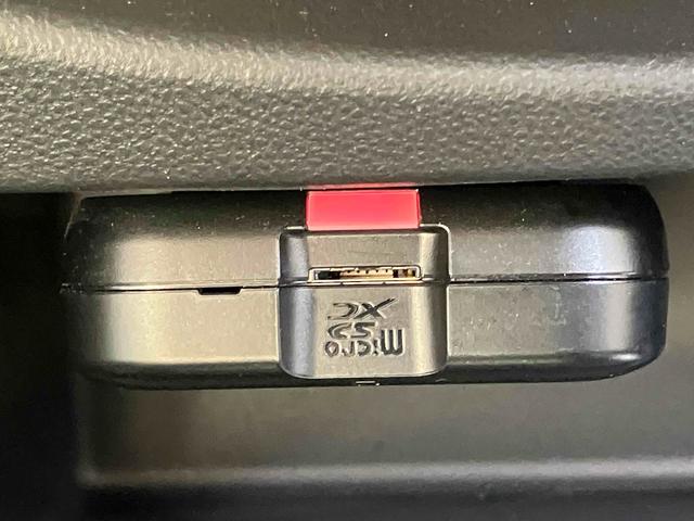 ムーヴキャンバス ＧメイクアップＶＳ　ＳＡＩＩＩ　ＥＴＣ　全周囲カメラ　両側電動スライドドア　ナビ　ＴＶ　衝突被害軽減システム　オートマチックハイビーム　オートライト　ＬＥＤヘッドランプ　スマートキー　アイドリングストップ　電動格納ミラー（47枚目）