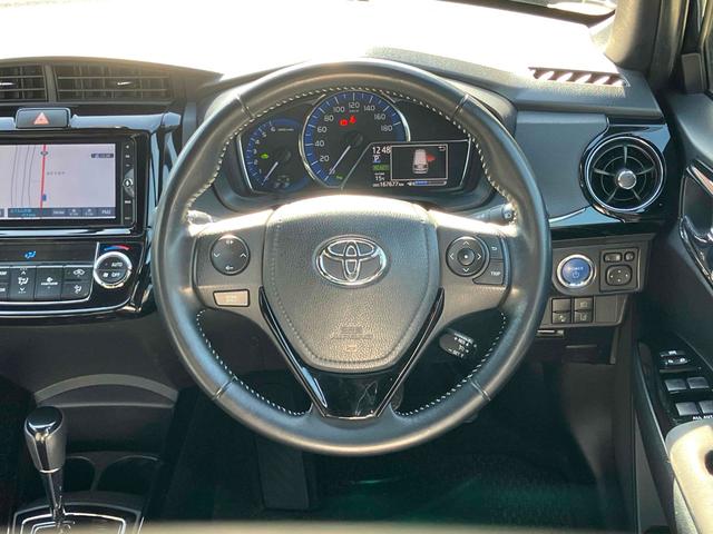 カローラフィールダー ハイブリッドＧ　ダブルバイビー　ＥＴＣ　バックカメラ　ナビ　ＴＶ　オートクルーズコントロール　レーンアシスト　衝突被害軽減システム　アルミホイール　オートマチックハイビーム　オートライト　ＬＥＤヘッドランプ　スマートキー（3枚目）
