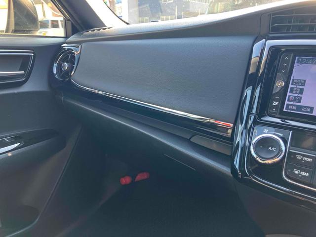 カローラフィールダー ハイブリッドＧ　ダブルバイビー　ＥＴＣ　バックカメラ　ナビ　ＴＶ　オートクルーズコントロール　レーンアシスト　衝突被害軽減システム　アルミホイール　オートマチックハイビーム　オートライト　ＬＥＤヘッドランプ　スマートキー（36枚目）